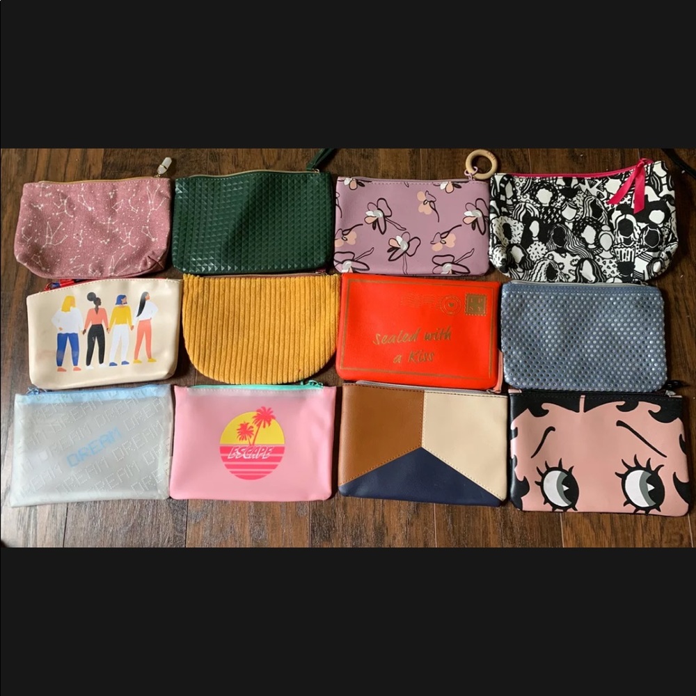Ipsy makeup bag lot of 12